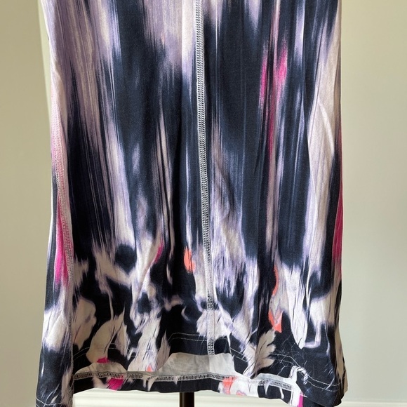 Lululemon size 2 tank top water color brush design - Picture 7 of 11